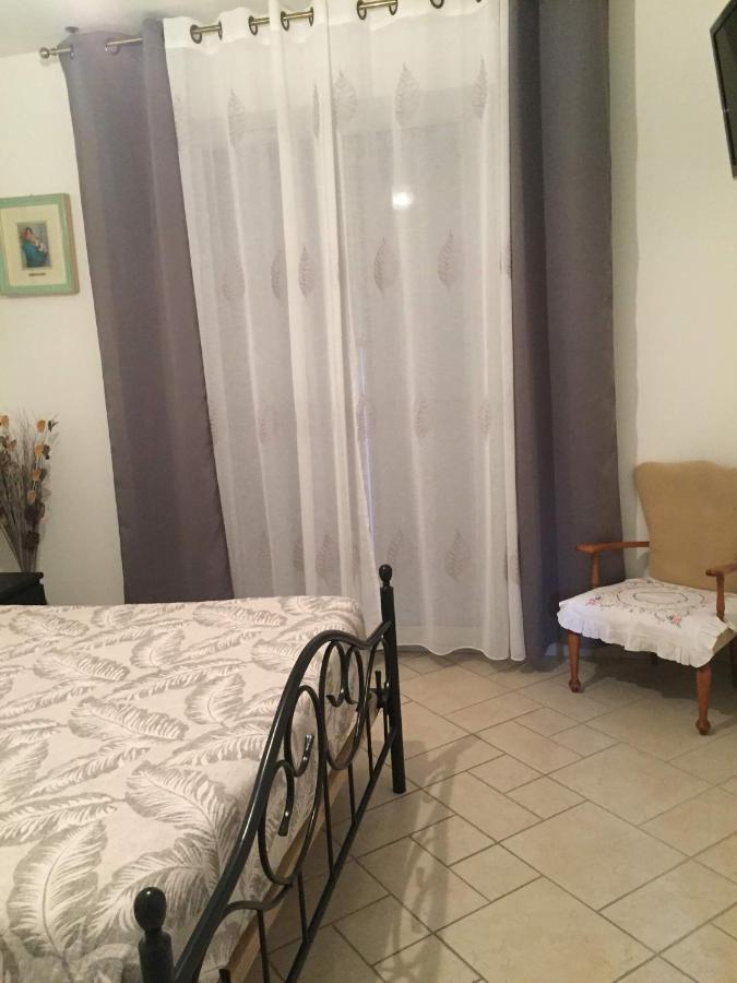 Chambres d'hôtes Chez Coco Saint-Georges-de-Reneins Extérieur photo